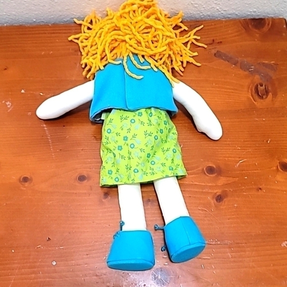 Haba Amelie soft doll 15 inch - Picture 5 of 7